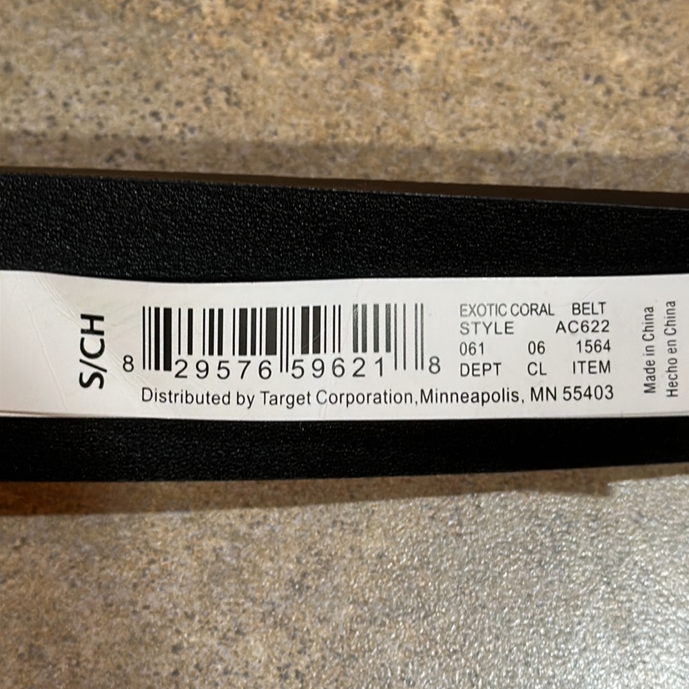 Women’s belt size small from end to end measures about 39.5” - Picture 3 of 3